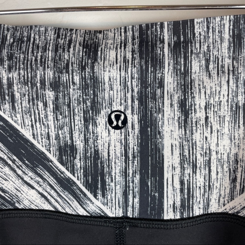Lululemon Hot To Street Crop Leggings Heat Wave White Black Mesh Yoga Pants 6 - Picture 7 of 8